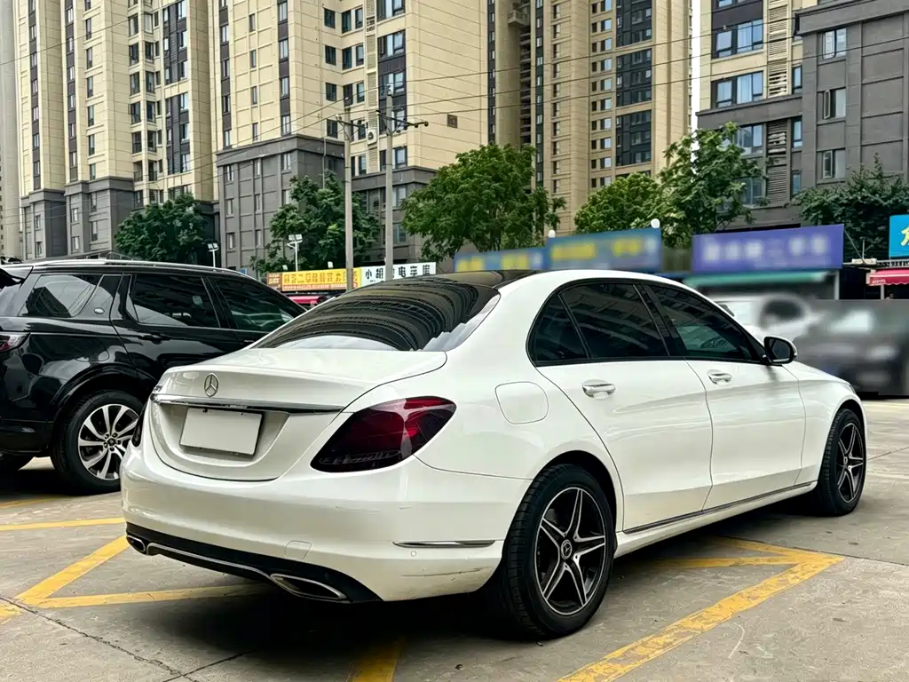 Mercedes-Benz C-Class — миниатюра 9