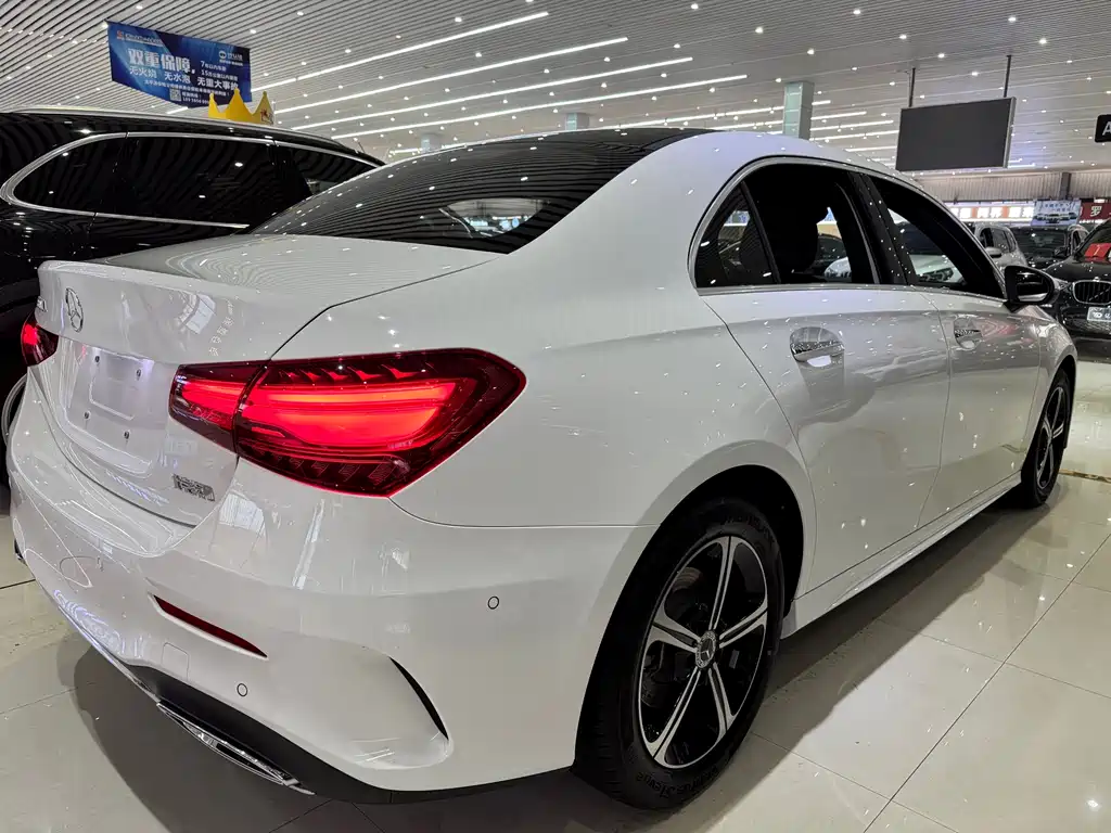 MERCEDES-BENZ A CLASS