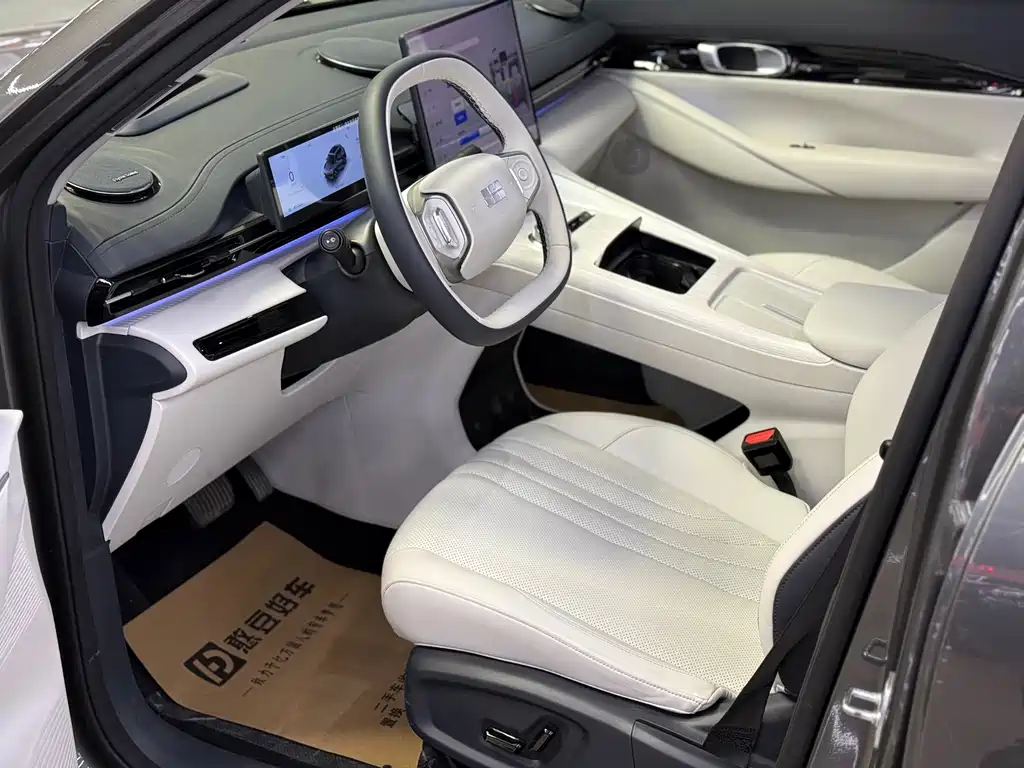 GEELY GALAXY GALAXY E5