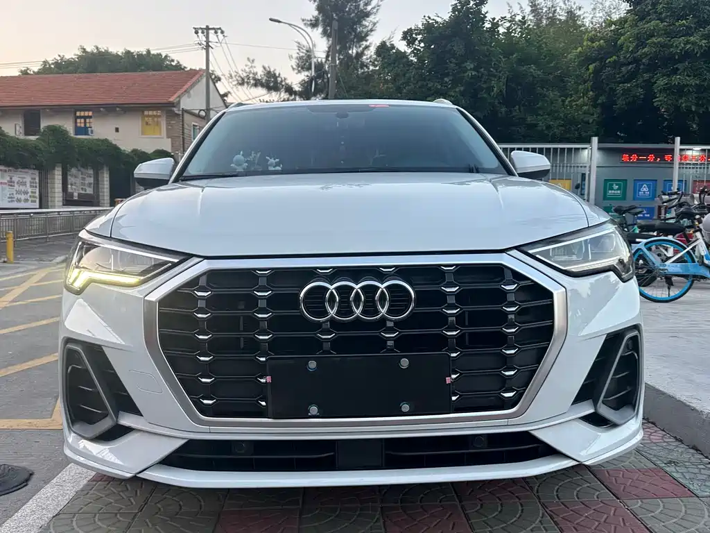Audi Q3 2022 35 TFSI Fashion
