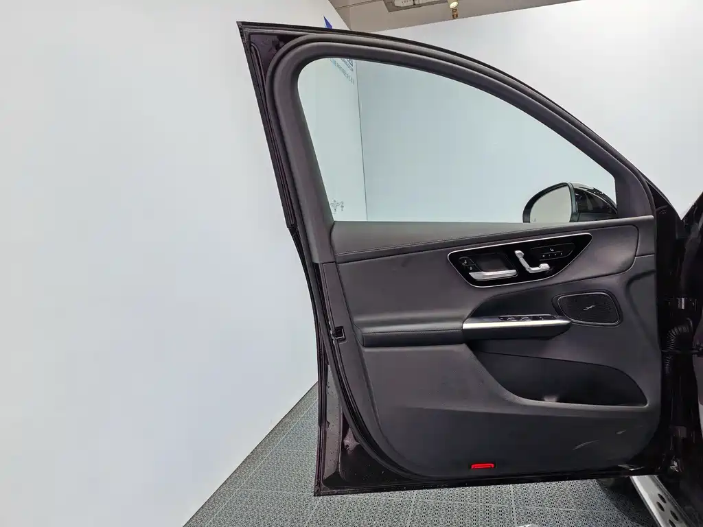 Mercedes-Benz GLC — миниатюра 13
