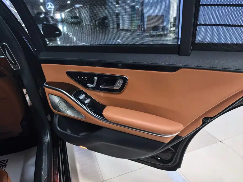 Mercedes-Benz S-Class — миниатюра 18