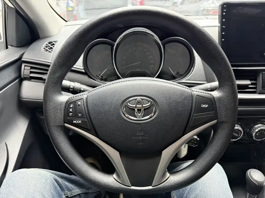 TOYOTA YARIS L ZHIXUAN