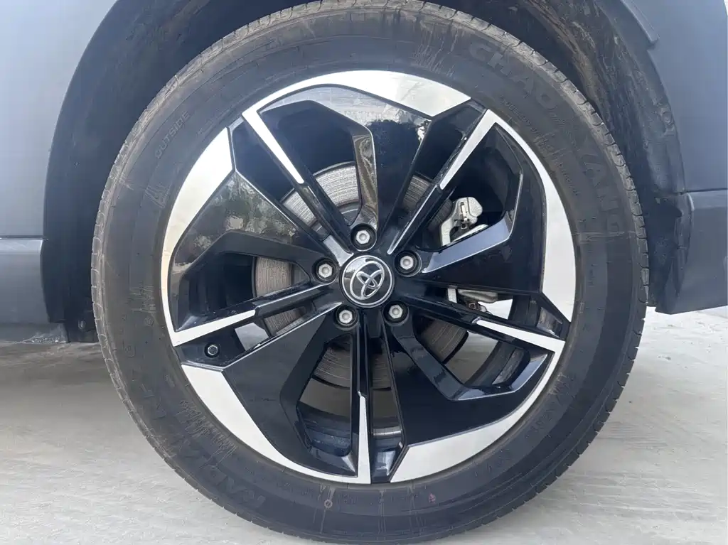 Toyota bZ3X — миниатюра 8