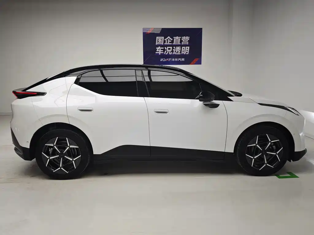 Lynk & Co Z20 — миниатюра 7