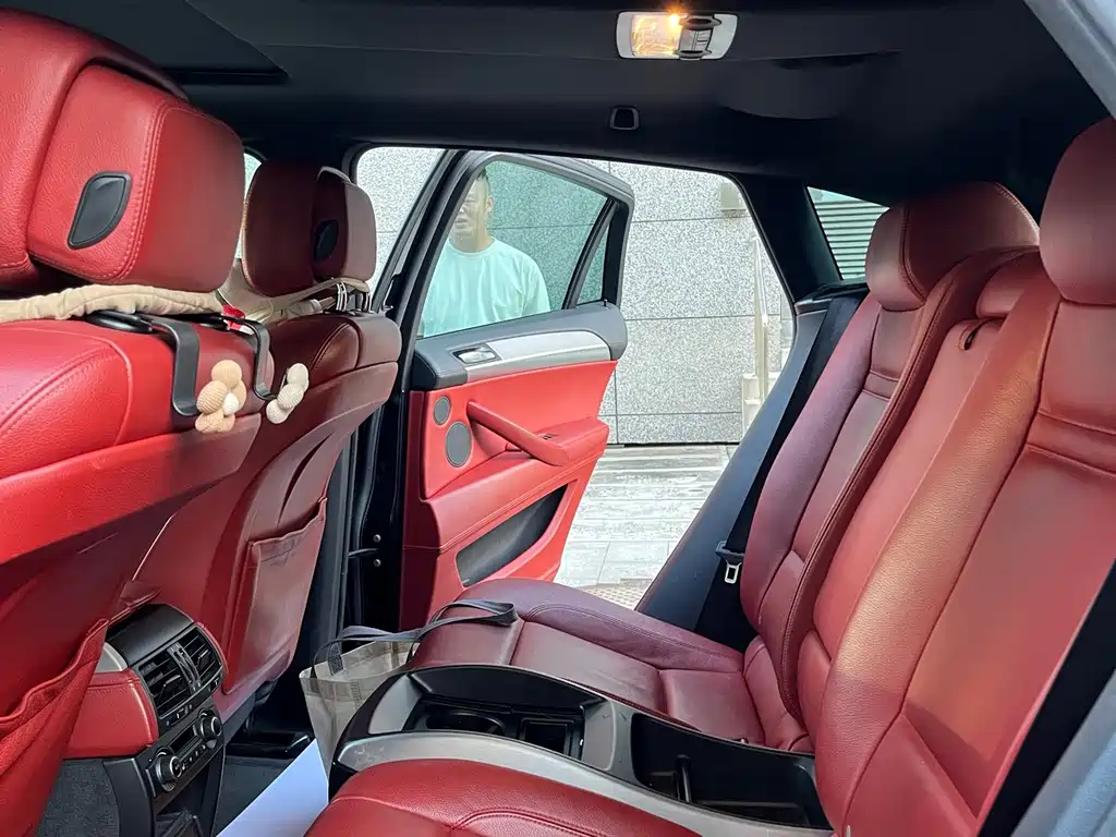 BMW X6 M — миниатюра 10
