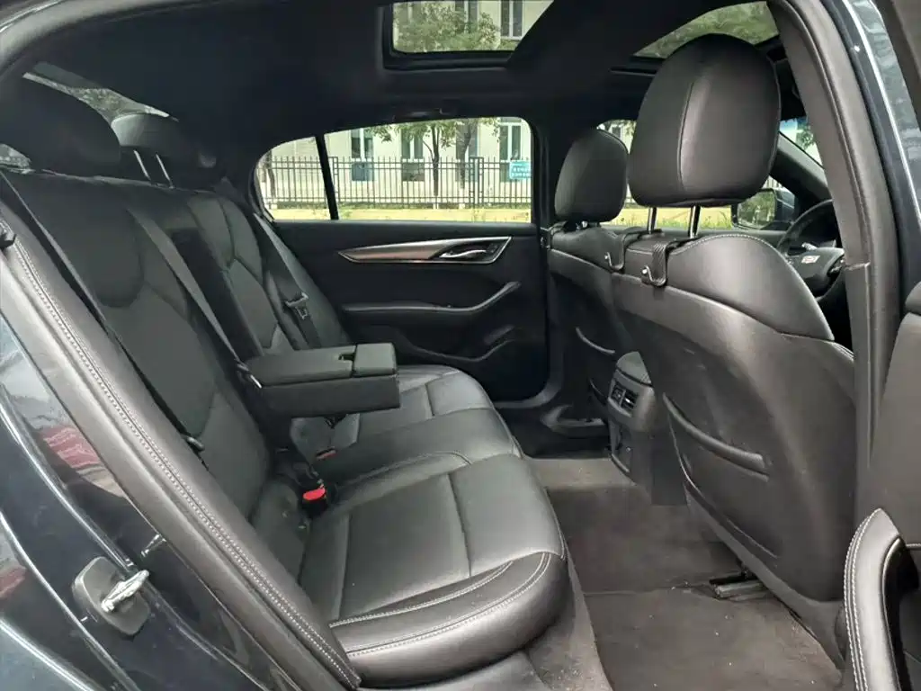 Cadillac CT5 — миниатюра 12