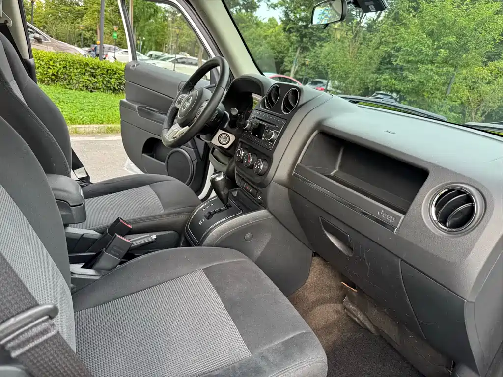 Jeep Patriot — миниатюра 6