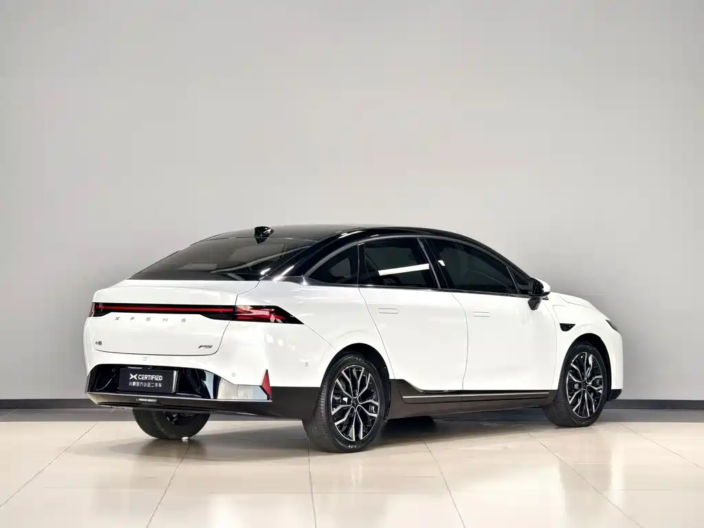 XPeng P5 — миниатюра 3