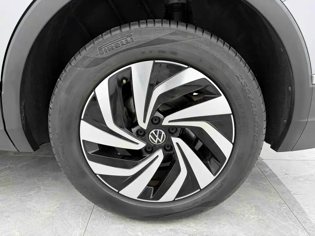 Volkswagen Tiguan L L 2022 330TSI AT Smart
