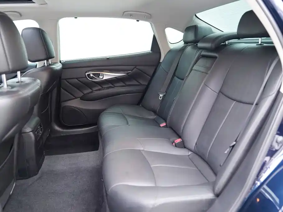 Infiniti Q70 — миниатюра 12