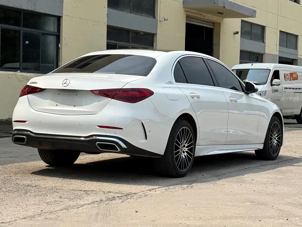 Mercedes-Benz C-Class — миниатюра 5