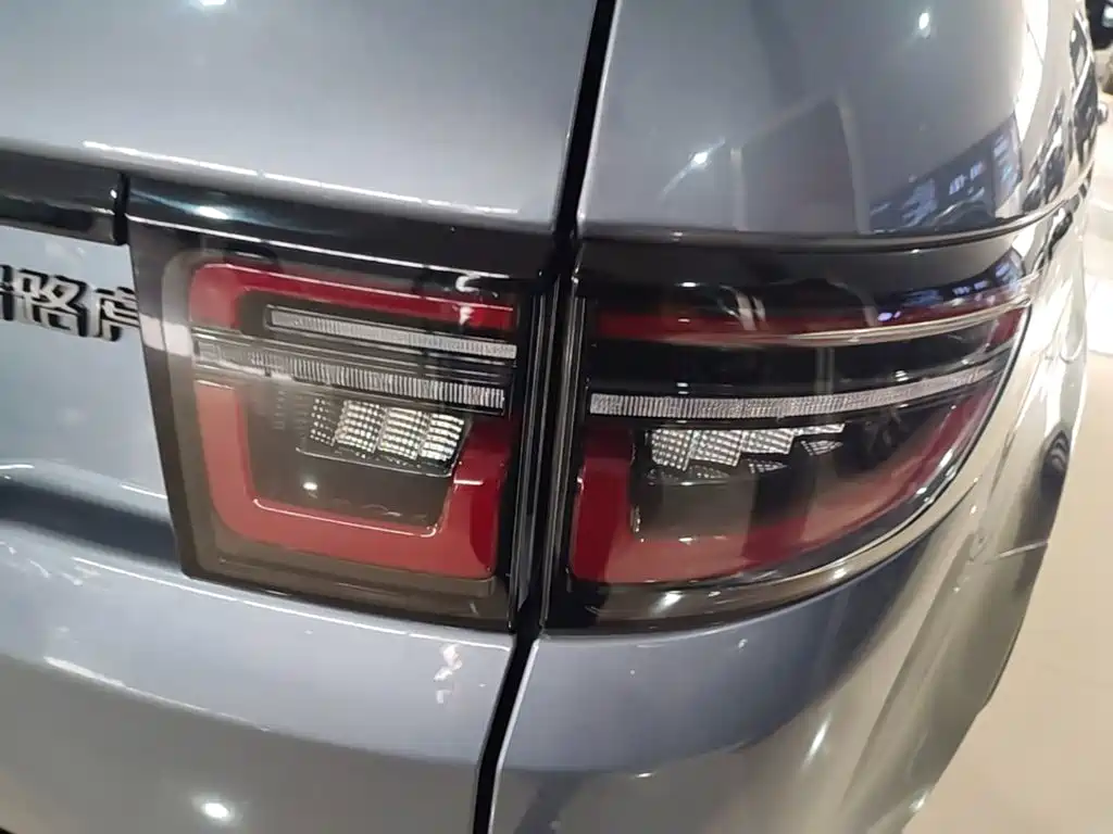 Land Rover Discovery Sport — миниатюра 8