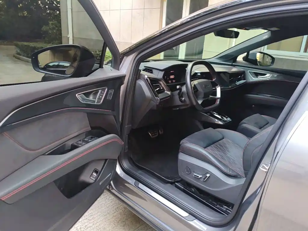 Audi Q5 e-tron — миниатюра 16