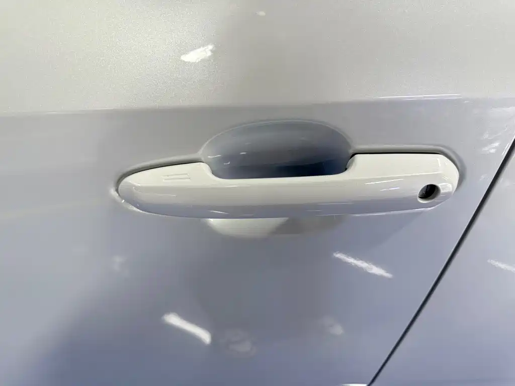 Toyota RAV4 — миниатюра 7