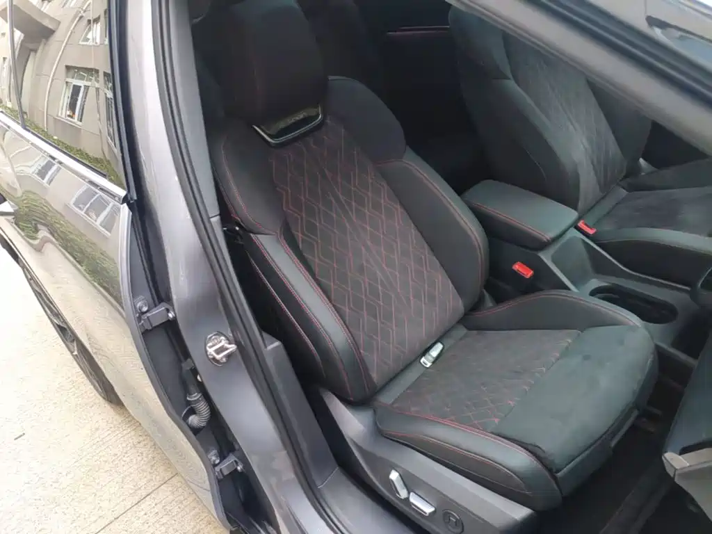 Audi Q5 e-tron — миниатюра 25