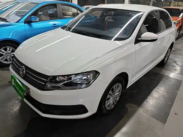 VOLKSWAGEN SANTANA