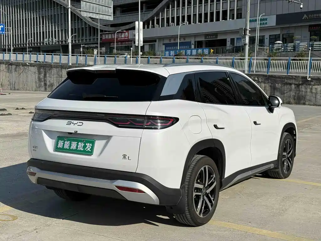 BYD L DM-i — миниатюра 7