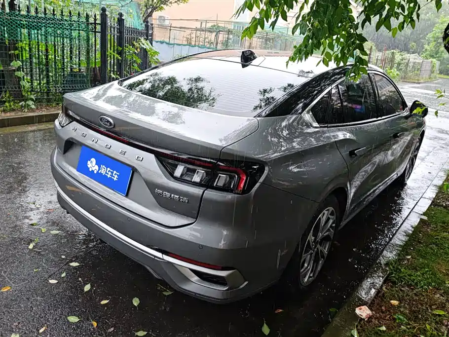 Ford Mondeo 2025 2.0T EcoBoost