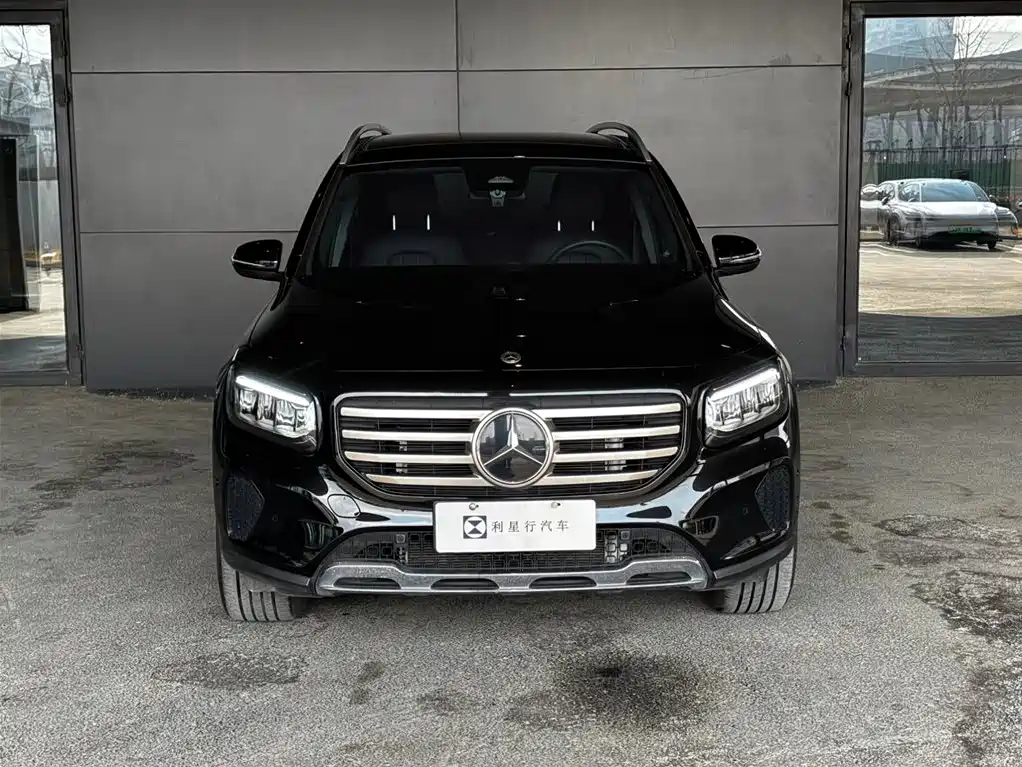 MERCEDES-BENZ GLB