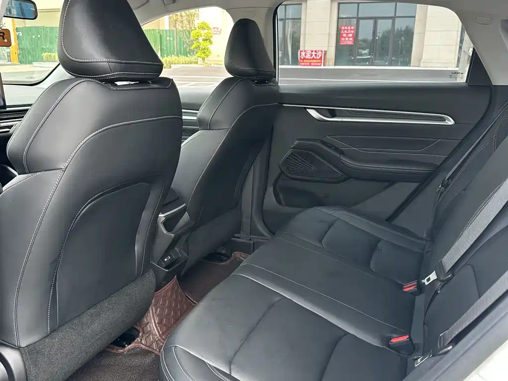 Geely Emgrand — миниатюра 6