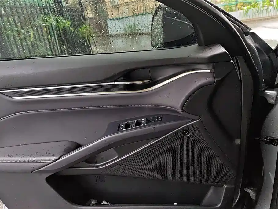 Ford Mondeo 2025 2.0T EcoBoost