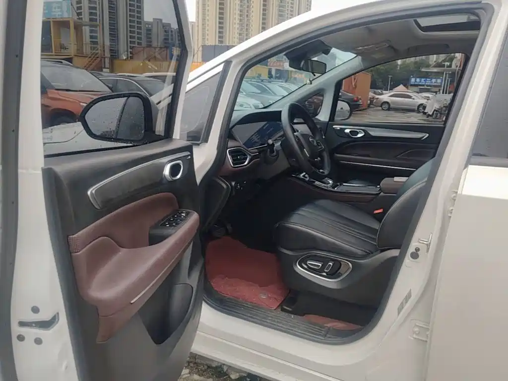GAC Motor Trumpchi M6 — миниатюра 16