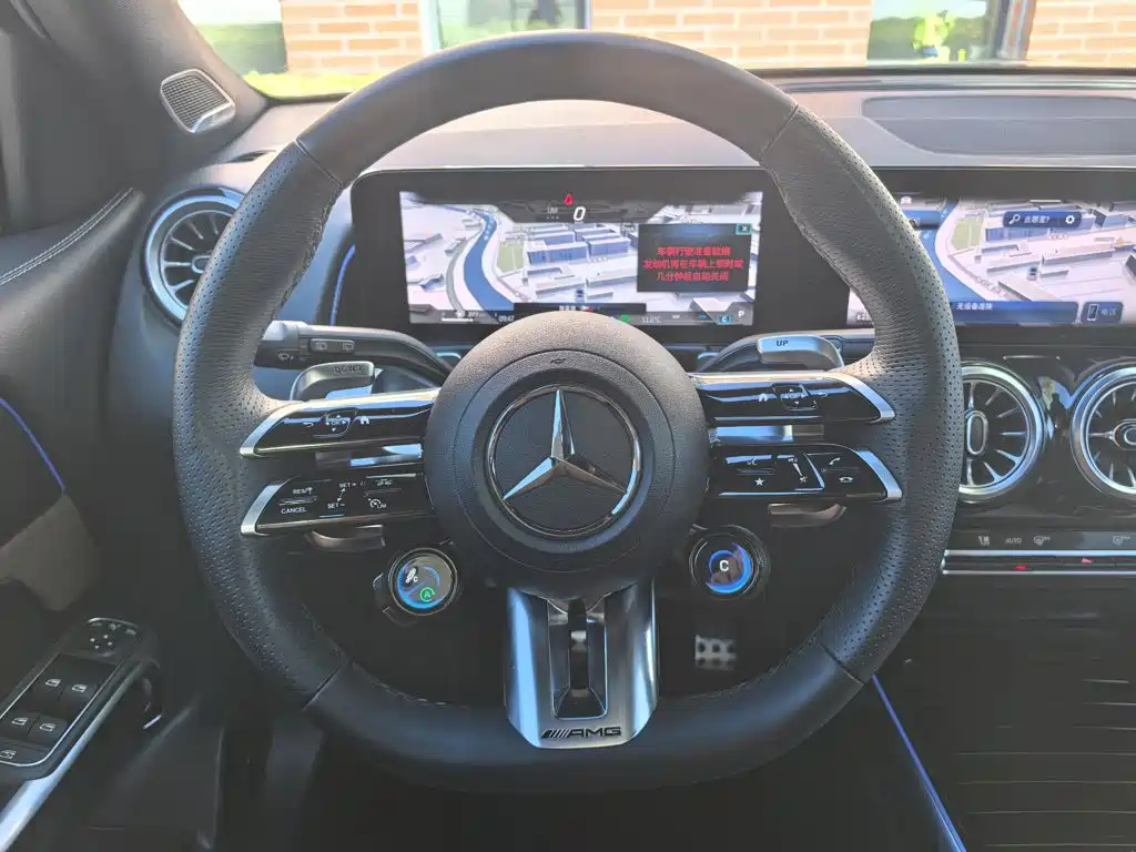 Mercedes-Benz GLB AMG — миниатюра 16