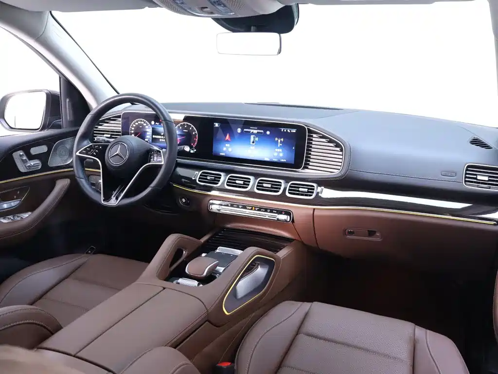 Mercedes-Benz GLE (Import) — миниатюра 20