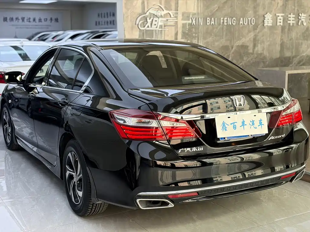 Honda Accord — миниатюра 10
