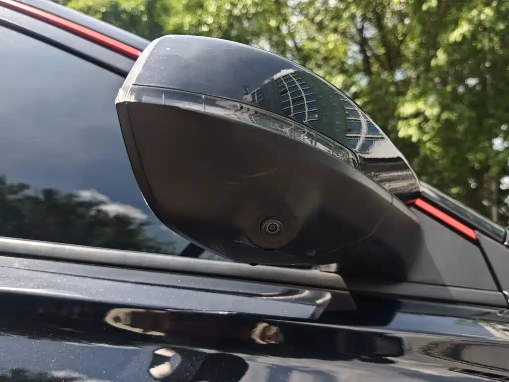 DONGFENG YI HYUN MAX