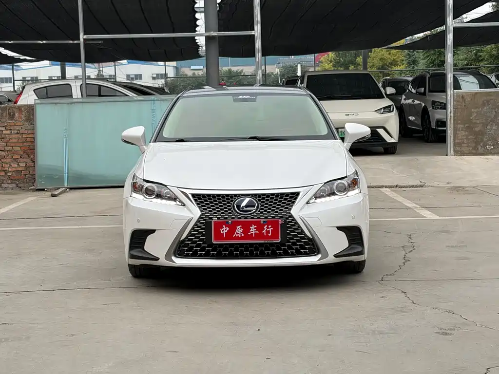 Lexus CT — миниатюра 2