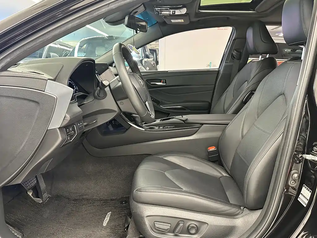 Toyota Avalon 2019 2.5L Luxury V