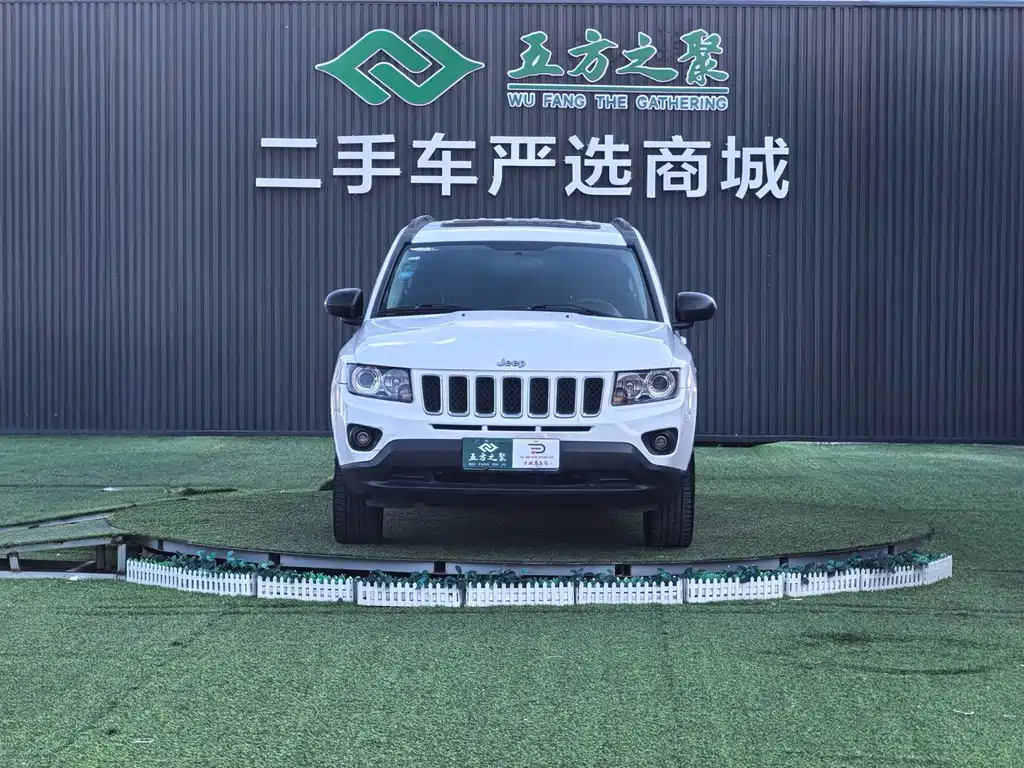 Jeep Compass (Import) — миниатюра 5