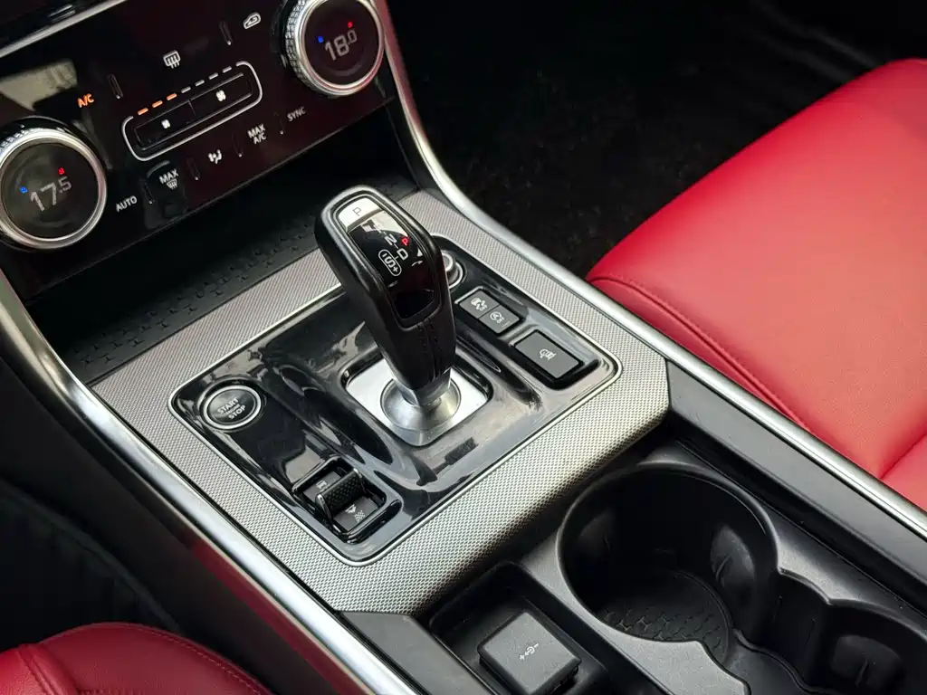 Jaguar XEL — миниатюра 6