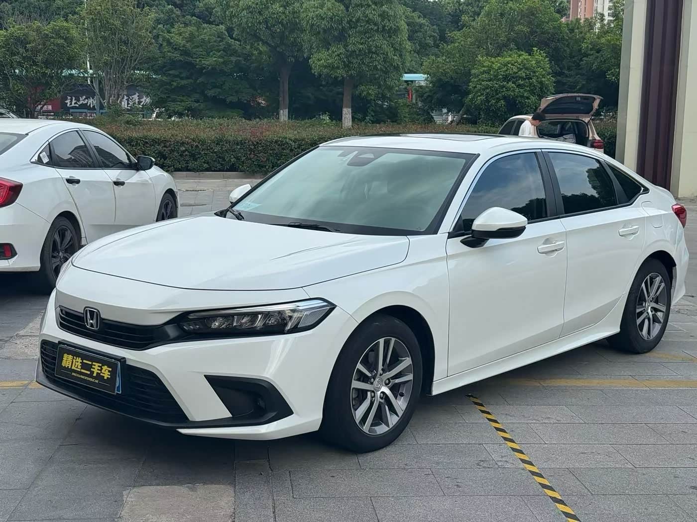 Honda Civic 1.5 л 2022 г. Белый, пробег 40000 км