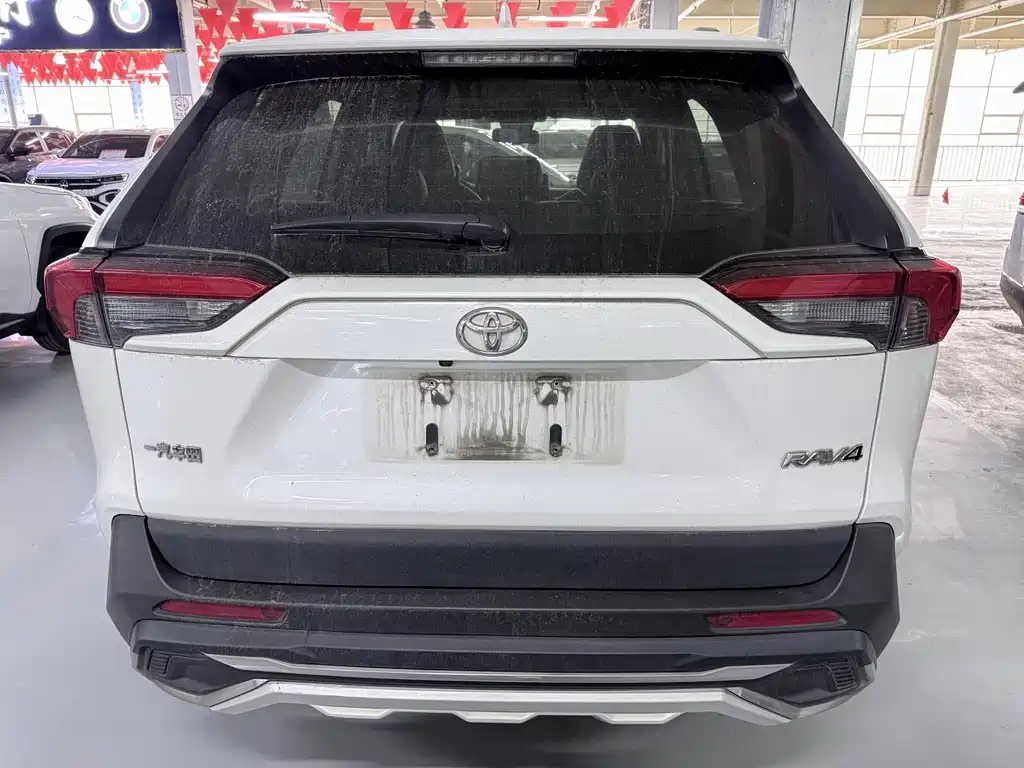 Toyota RAV4 — миниатюра 16