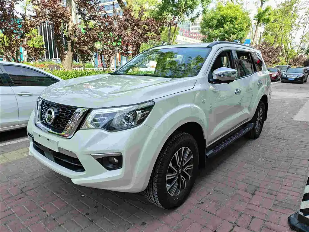 Nissan Terra 2020