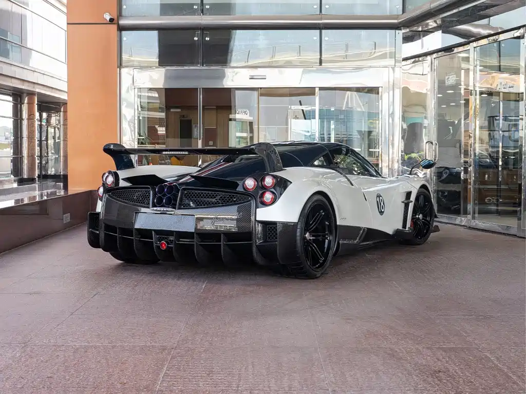 Pagani Huayra — миниатюра 15