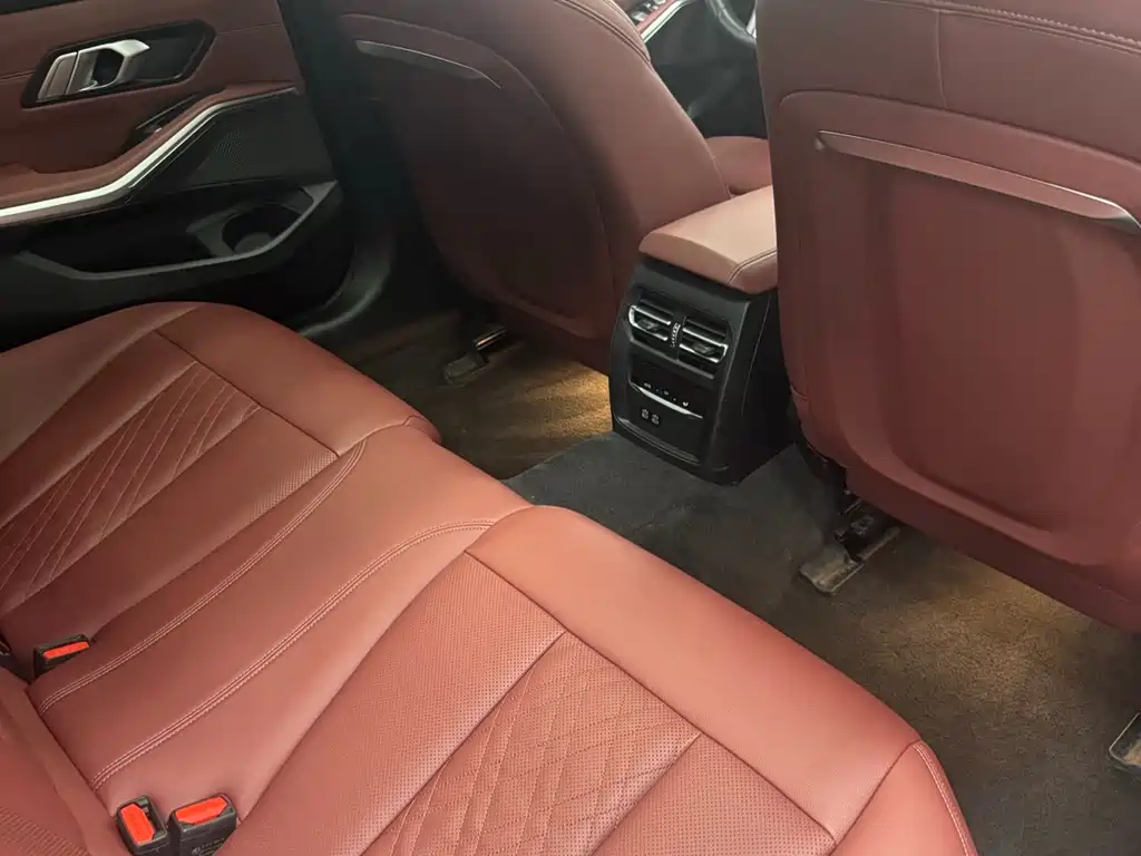 BMW i3 2022 eDrive 35 L
