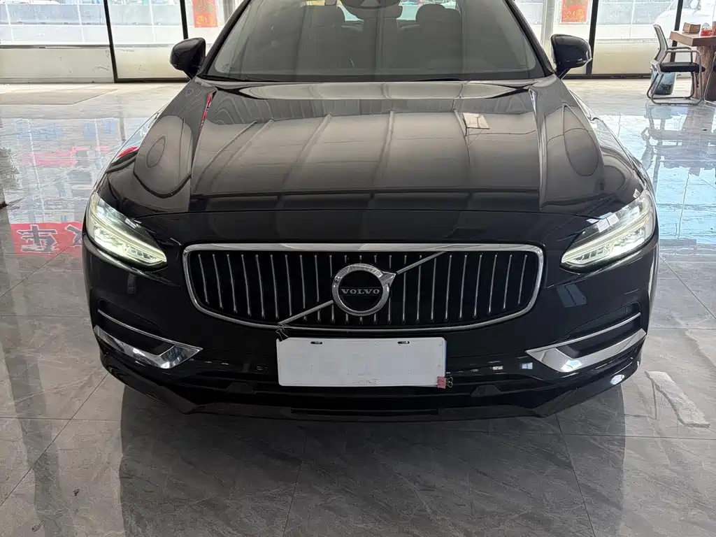 Volvo S90 — миниатюра 2