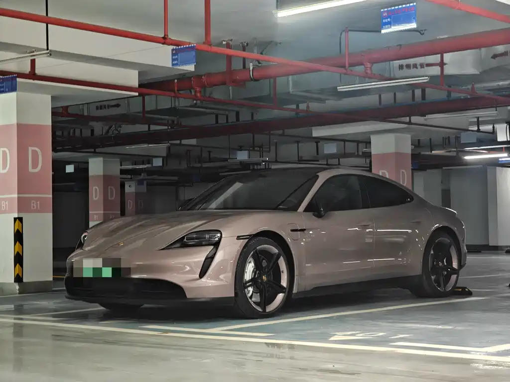 Porsche Taycan 2022