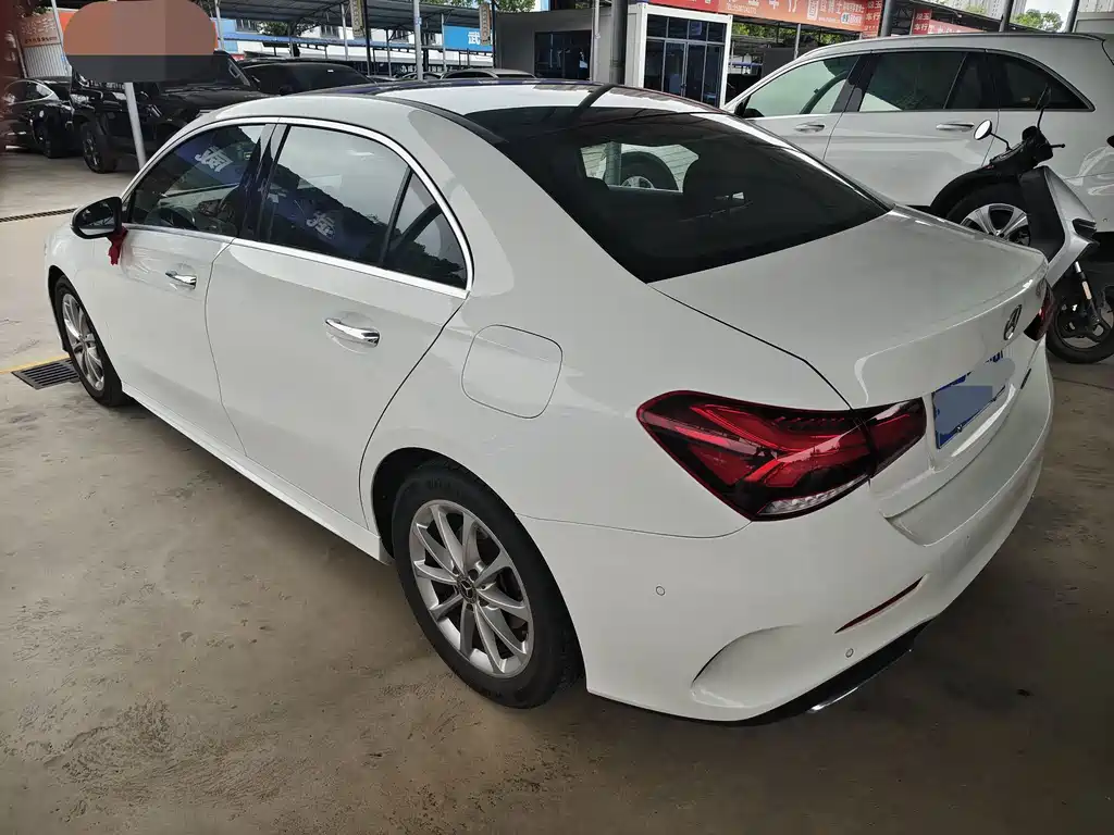 Mercedes-Benz A-Class — миниатюра 11