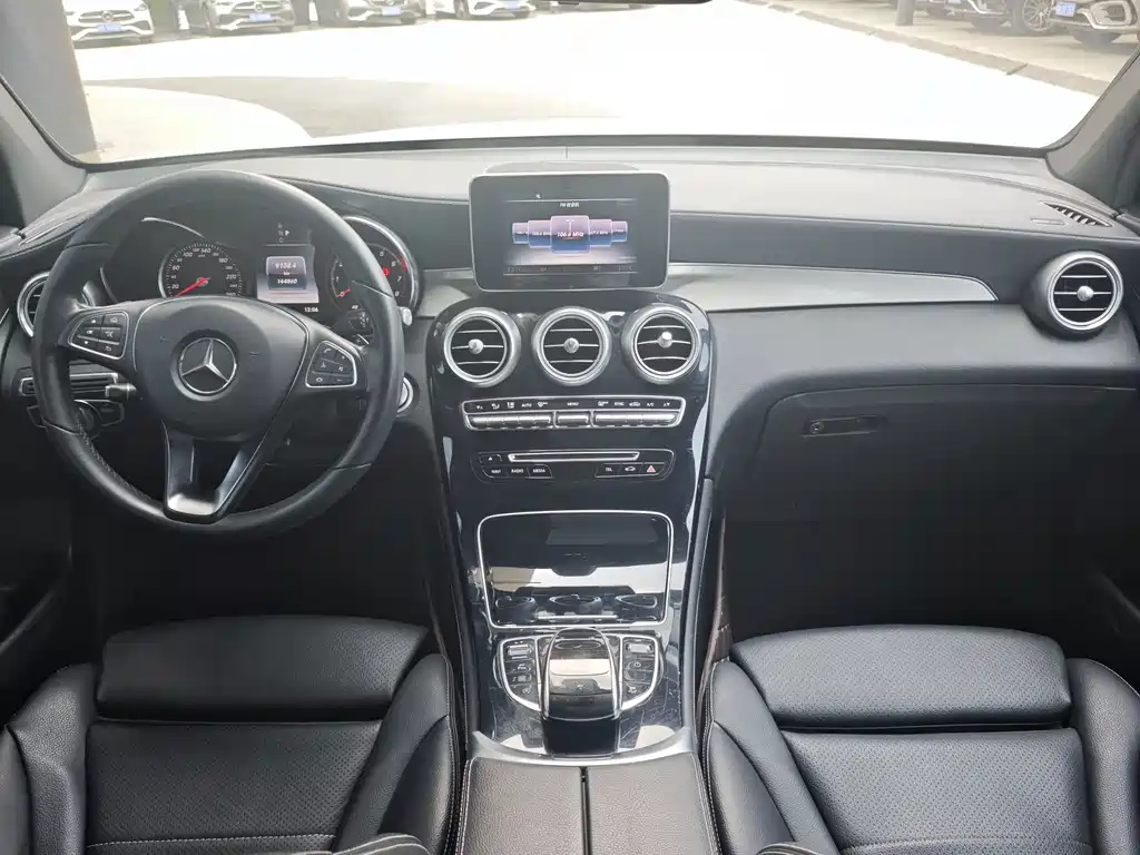 Mercedes-Benz GLC 2017 GLC 200 4MATIC