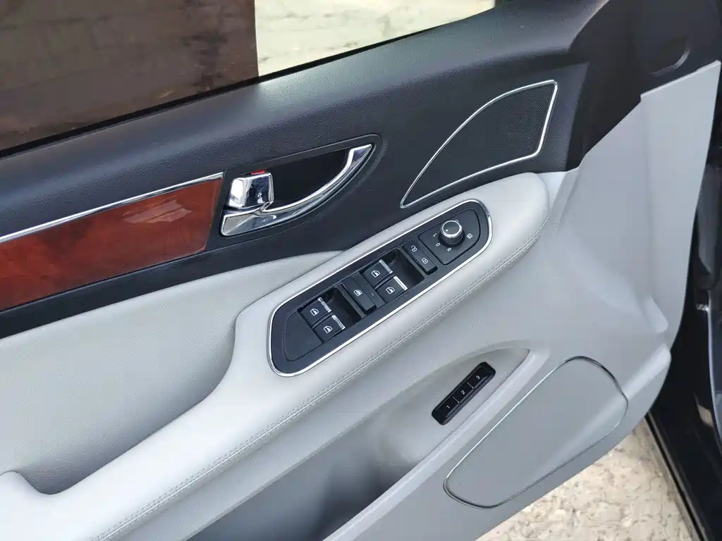 Hongqi Hongqi H7 — миниатюра 15