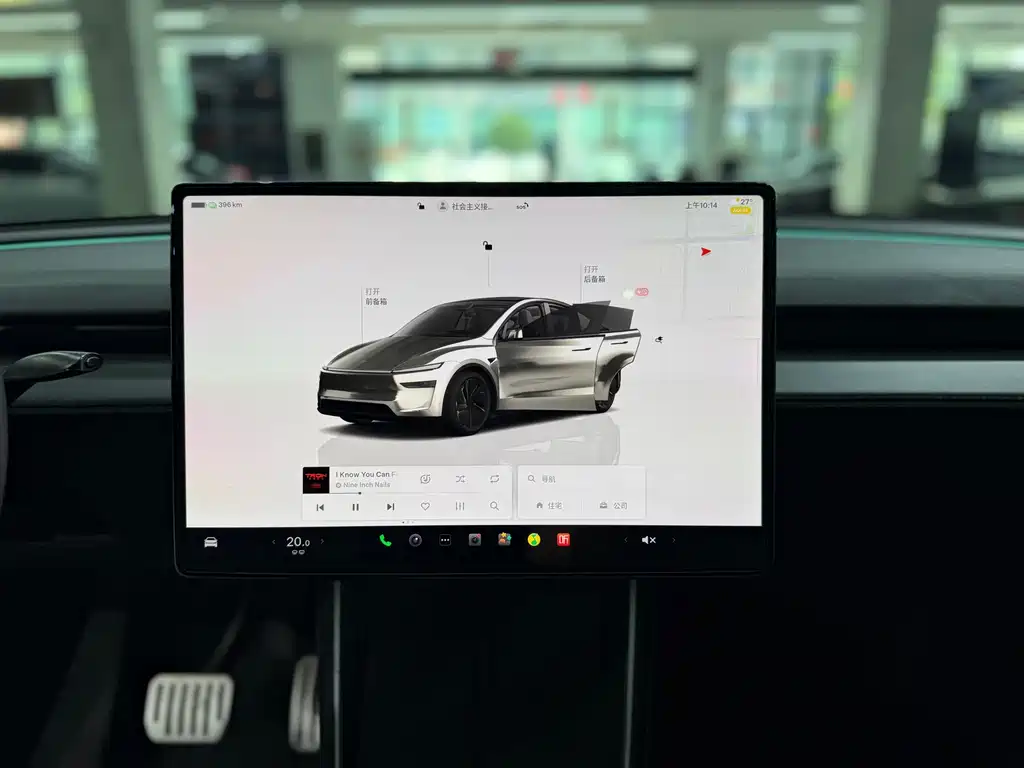 Tesla Model Y — миниатюра 8