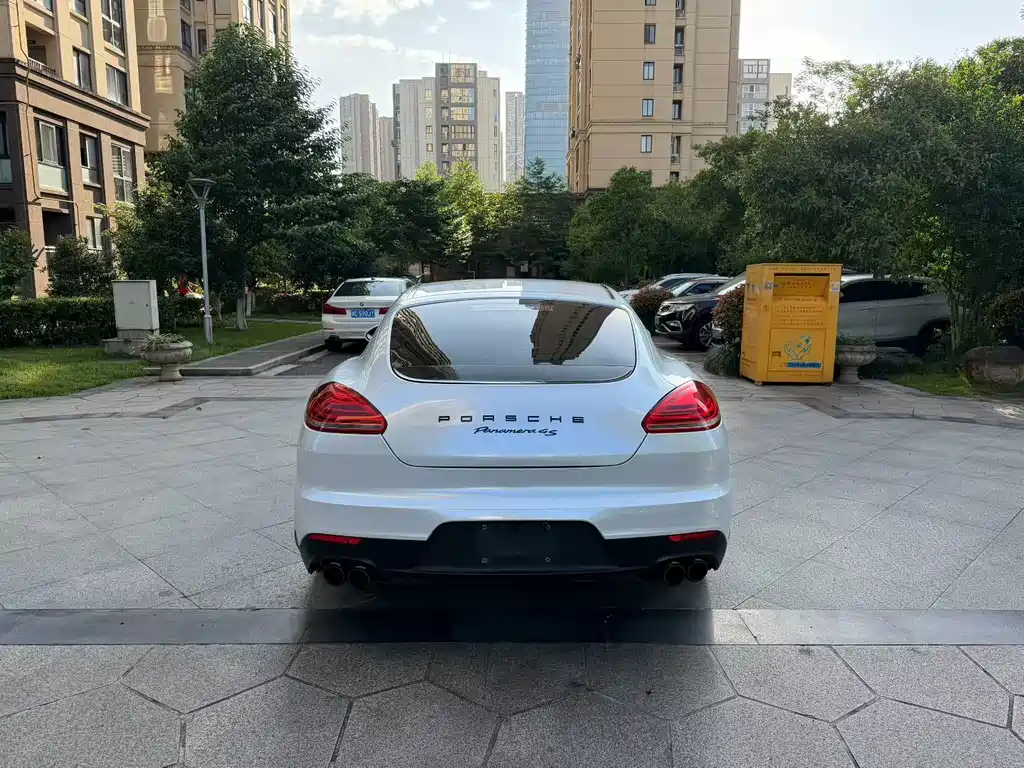 Porsche Panamera 2013 Panamera 4 Platinum Edition 3.6L