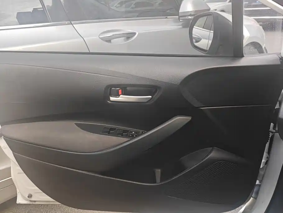 Toyota Corolla — миниатюра 7