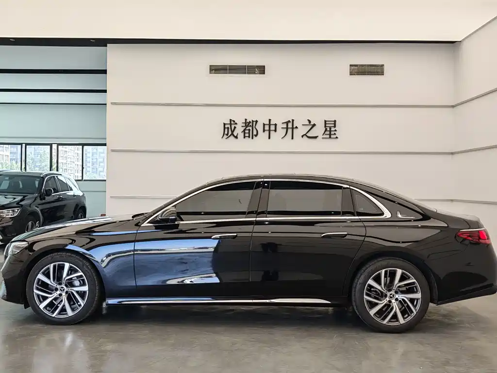 Mercedes-Benz E-Class E 2024 E 300 L Fashion