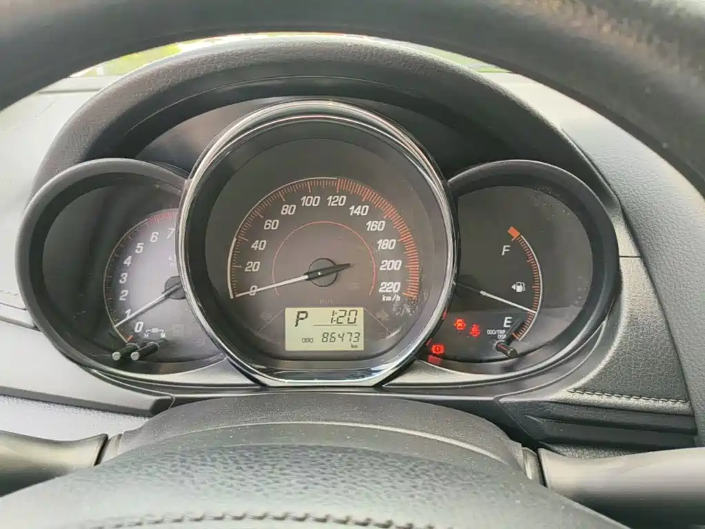 Toyota Yaris L — миниатюра 12